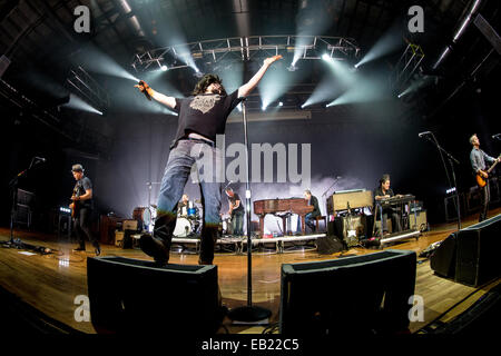 Mailand Italien. 23. November 2014. Der amerikanischen Rockband Band COUNTING CROWS führt live im Music Club Alcatraz während der "Irgendwo unter Wunderland Tour" Credit: Rodolfo weitertransferiert/Alamy Live News Stockfoto