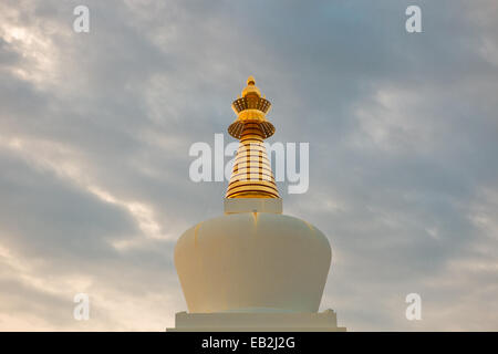 Buddhistischer Tempel in Benalmadena, einem regnerischen Tag, Spanien Stockfoto