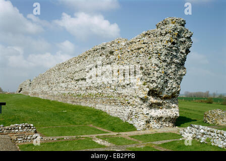 Blick entlang der Innenseite der nördlichen Wand, hexagonalen Castle, Kent, Großbritannien Stockfoto