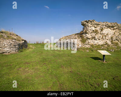 Blick auf das Südtor, geht römischen Stadtmauern, Hampshire, UK Stockfoto