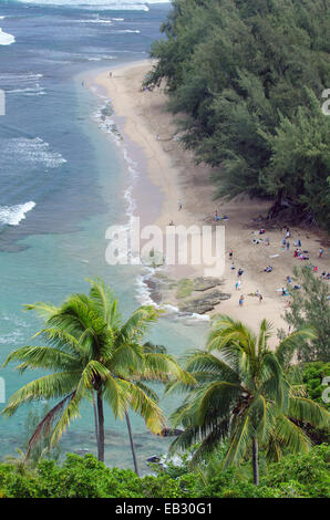 Herumgewandert Strand vom Kalalau Trail an der Na Pali Küste von Kauai, Hawaii. Stockfoto