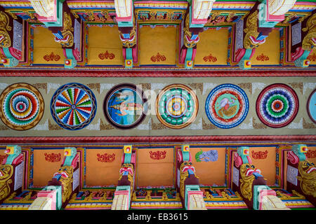 Bunt bemalte Decke, Ramanathaswami Tempel, Rameswaram, Pamban Insel, Tamil Nadu, Indien Stockfoto