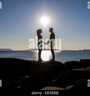 Germany/Deutschland, paar auf einem Strand Hand in Hand Stockfoto