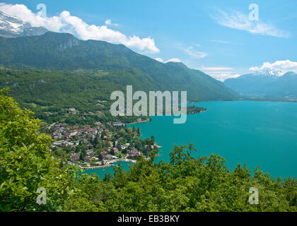 Luftaufnahme des Sees von Annecy, Haute-Savoie, Frankreich Stockfoto