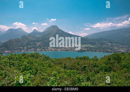 Luftaufnahme des Sees von Annecy, Haute-Savoie, Frankreich Stockfoto