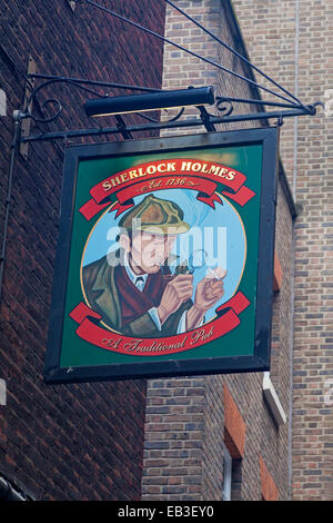 London, Charing Cross The Sherlock Holmes Gastwirtschaft in Northumberland Avenue Stockfoto