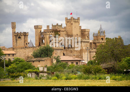 Der königliche Palast in Navarese Gothic Sytle umgebaut im 19. Jahrhundert Olite, Spanien Stockfoto