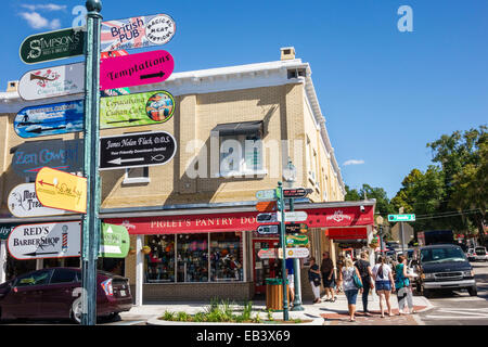 Florida, Mount Mt. Dora, historische Innenstadt, Donnelly Street, Beschilderung, Unternehmen, Bezirk, Wegbeschreibungen, FL141025203 Stockfoto