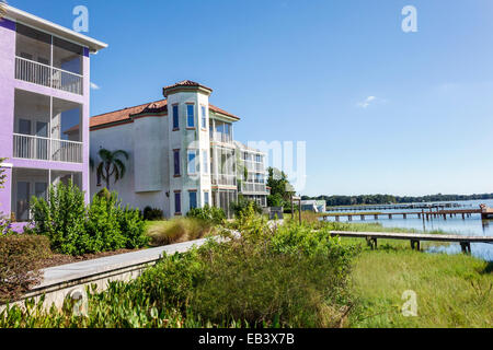 Mount Mt. Dora Florida, Lake Dora, Waterfront, Wasser, Häuser, Häuser, Eigentumswohnungen Eigentumswohnungen Eigentumswohnungen Eigentumswohnungen Wohnwohnungen Wohnung Stockfoto