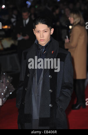 London, UK. 25. November 2014. Miyavi besucht die UK-Premiere von "Unbroken" im Odeon Leciester Square. Bildnachweis: Ferdaus Shamim/ZUMA Draht/Alamy Live-Nachrichten Stockfoto