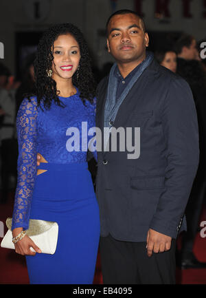 London, UK. 25. November 2014. Corporal Johnson Beharry VC besucht die UK-Premiere von "Unbroken" im Odeon Leciester Square. Bildnachweis: Ferdaus Shamim/ZUMA Draht/Alamy Live-Nachrichten Stockfoto