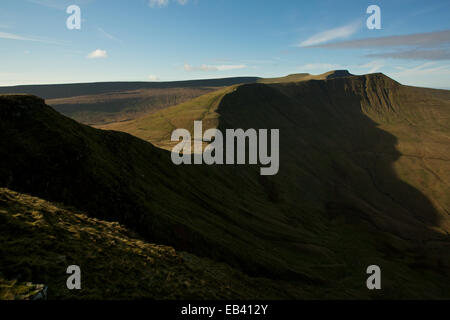 Herbstlichen Abendlicht über Brecon-Beacons-Nationalpark, South Wales, UK, EU. Stockfoto