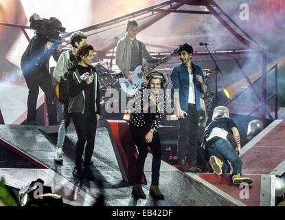 Eine Richtung im Croke Park in Dublin führt, wo sie drei führen Konzerte an drei Tagen mit: One Direction - Liam Payne umfällt, Harry Styles, Niall Horan, Zayn Malik, Louis Tomlinson, Liam Payne wo: Dublin, Irland: 23 Mai 201 Stockfoto