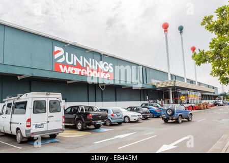 Bunnings Baumarkt an moderne Einkaufszone in Maroochydore an Sunshine Coast, Queensland, Australien Stockfoto