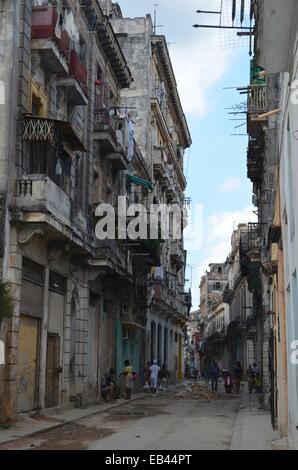 die heruntergekommenen Straßen von Havanna Vieja Stockfoto