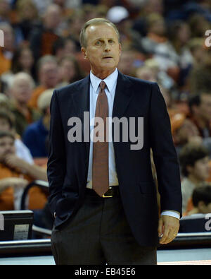 Austin, Texas. 25. November 2014. Coach Rick Barnes von der Texas Longhorns in Aktion gegen die Saint Francis rot zu blinken an der Frank Erwin Center in Austin Texas. Texas Niederlagen Franziskus 78-46. Bildnachweis: Csm/Alamy Live-Nachrichten Stockfoto