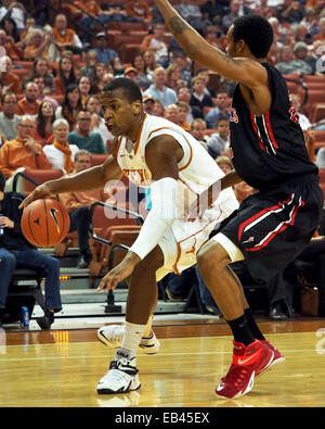 Austin, Texas. 25. November 2014. Jonathan Holmes #10 von der Texas Longhorns in Aktion gegen die Saint Francis rot zu blinken an der Frank Erwin Center in Austin Texas. Texas Niederlagen Franziskus 78-46. Bildnachweis: Csm/Alamy Live-Nachrichten Stockfoto