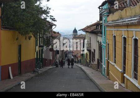 Bunten Strassen des Viertels La Candelaria kolonialen Bogota, Kolumbien Stockfoto