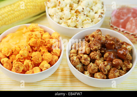 Drei Varianten von Popcorn Stockfoto