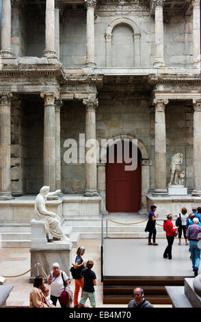Das Markttor von Milet im Berliner Pergamon-Museum ausgestellt. Stockfoto