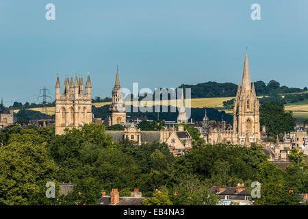 Die träumenden Turmspitzen der Oxford Universität einschließlich Lincoln College, Universität St. Mary und Merton College aus gesehen So Stockfoto