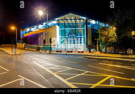 Neuer Bahnhof kurz vor der Fertigstellung Northampton. Stockfoto