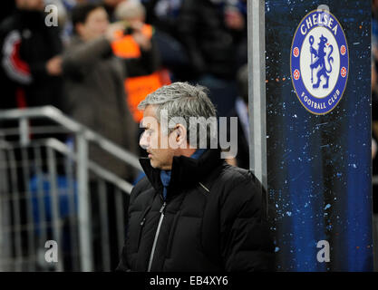 Gelsenkirchen, Deutschland. 25. November 2014. UEFA Champions League 2014/2015 Gruppe Phase Spieltag 5, FC Schalke 04 (S04) vs. FC Chelsea---Jose Mourinho Chelsea Credit Manager: Kolvenbach/Alamy Live-Nachrichten Stockfoto