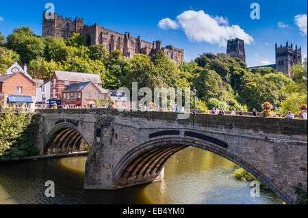 In1093 um den Schrein von St. Cuthbert, Durham Kathedrale von Durham, England, Großbritannien, Uk Haus gebaut Stockfoto