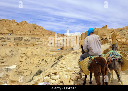 Süden von Tunesien, die alten Berber Dorf Chennini Stockfoto