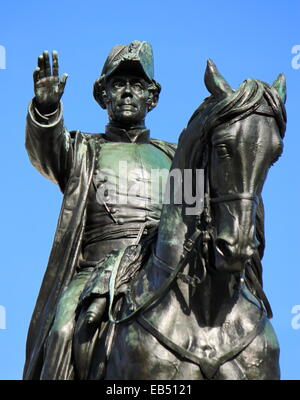 Ganz nah am Nationalhelden General Dufour Statue errichtet im Jahre 1884, place Neuve, Genf, Schweiz Stockfoto