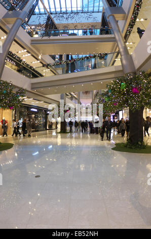 China Hong Kong IFC Shopping-Mall innen Stockfoto