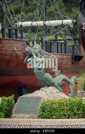 Skulptur von einer Meerjungfrau weht eine Shell, die Halbinsel La Magdalena, Santander, Kantabrien, Spanien, Europa Stockfoto