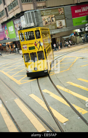 Straße Straßenbahn auf den Straßen von Hong Kong Stockfoto