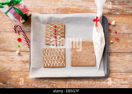 Nahaufnahme der Lebkuchen Haus Details auf Pfanne Stockfoto