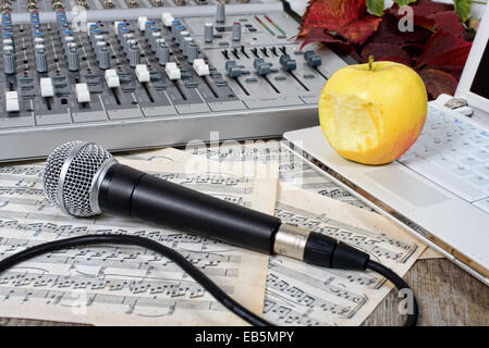 Mittagspause in einem Tonstudio Stockfoto