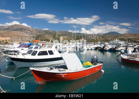 Argostoli, Kefalonia, Ionische Inseln, Griechenland. Blick über den Hafen. Stockfoto