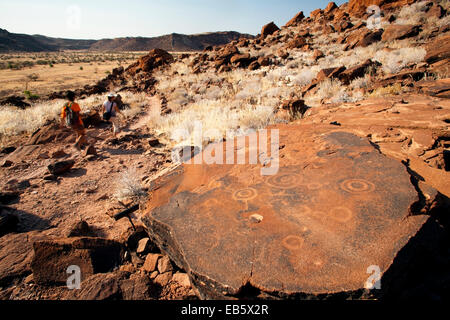 Felsgravuren von Twyfelfontein alte Website - Damaraland - Kunene Region, Namibia, Afrika Stockfoto