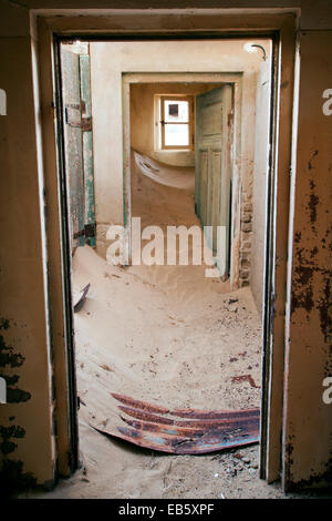 Kolmanskop Geisterstadt - Lüderitz, Namibia, Afrika Stockfoto