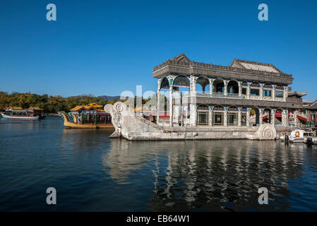 Das steinerne Schiff wurde 1755, Qing-Dynastie, im Jahre 1893, Sommerpalast, Beijing repariert Stockfoto