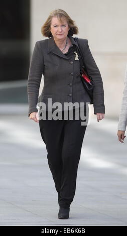 Harriet Harman verlassen BBC Broadcasting House after The Andrew Marr Show zu sehen.  Mitwirkende: Harriet Harman Where: London, Vereinigtes Königreich bei: 25. Mai 2014 Stockfoto