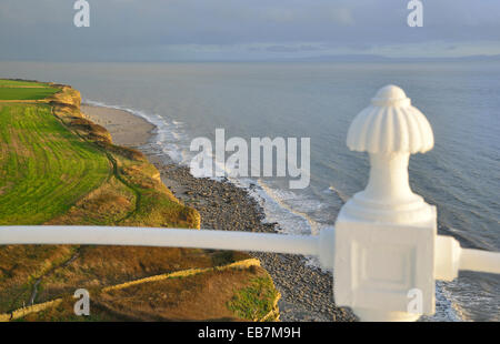 Coastal Marine-Scape von Nash Point Lighthouse in South Glamorgan Wales UK auf der Suche nach Osten, Stockfoto