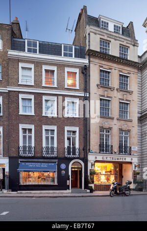 Heywood Hill Books LTD und CJ Trumper Barbier in Curzon Street, Mayfair, London. Stockfoto