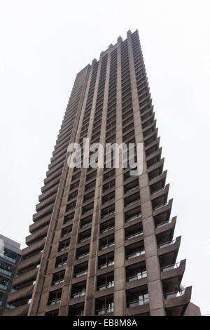 Cromwells Tower, Barbican Center London, England, Vereinigtes Königreich. Stockfoto