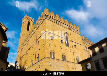 Palazzo del Bargello, auch bekannt als Palazzo del Podestà (1261). älteste öffentliche Gebäude in der Stadt, Florenz, Toskana, Italien Stockfoto