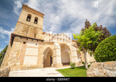 Kirche von Santa Maria in Villovieco, Jakobsweg, Palencia, Spanien Stockfoto