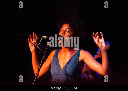 Corinne Bailey Rae durchführen an den Gypsy Teestuben, Deep Ellum, Dallas, Texas, Vereinigten Staaten von Amerika. Stockfoto