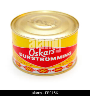 Dose Surströmming ist fermentierte Ostsee-Hering, oft beschrieben als das Schlimmste riechende Lebensmittel der Welt. Stockfoto