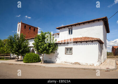 Kirche von Arcangel San Miguel in San Miguel del Camino, Way of St. James, Leon, Spanien Stockfoto