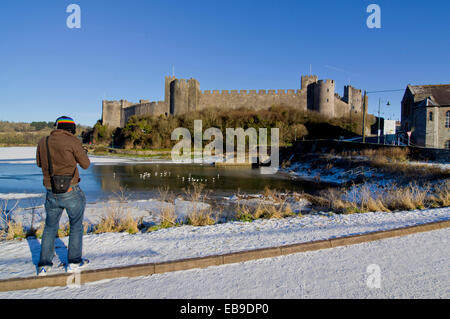 England, Wales, Pembrokeshire, Pembroke Castle Winter Stockfoto