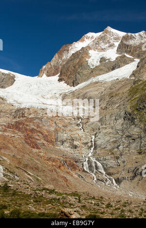 Die rasch sich zurückziehenden Gletscher des Glacier De La Lex Blanche und Glacier du Petit Montblanc auf die Aiguille De Tre La tête in Stockfoto